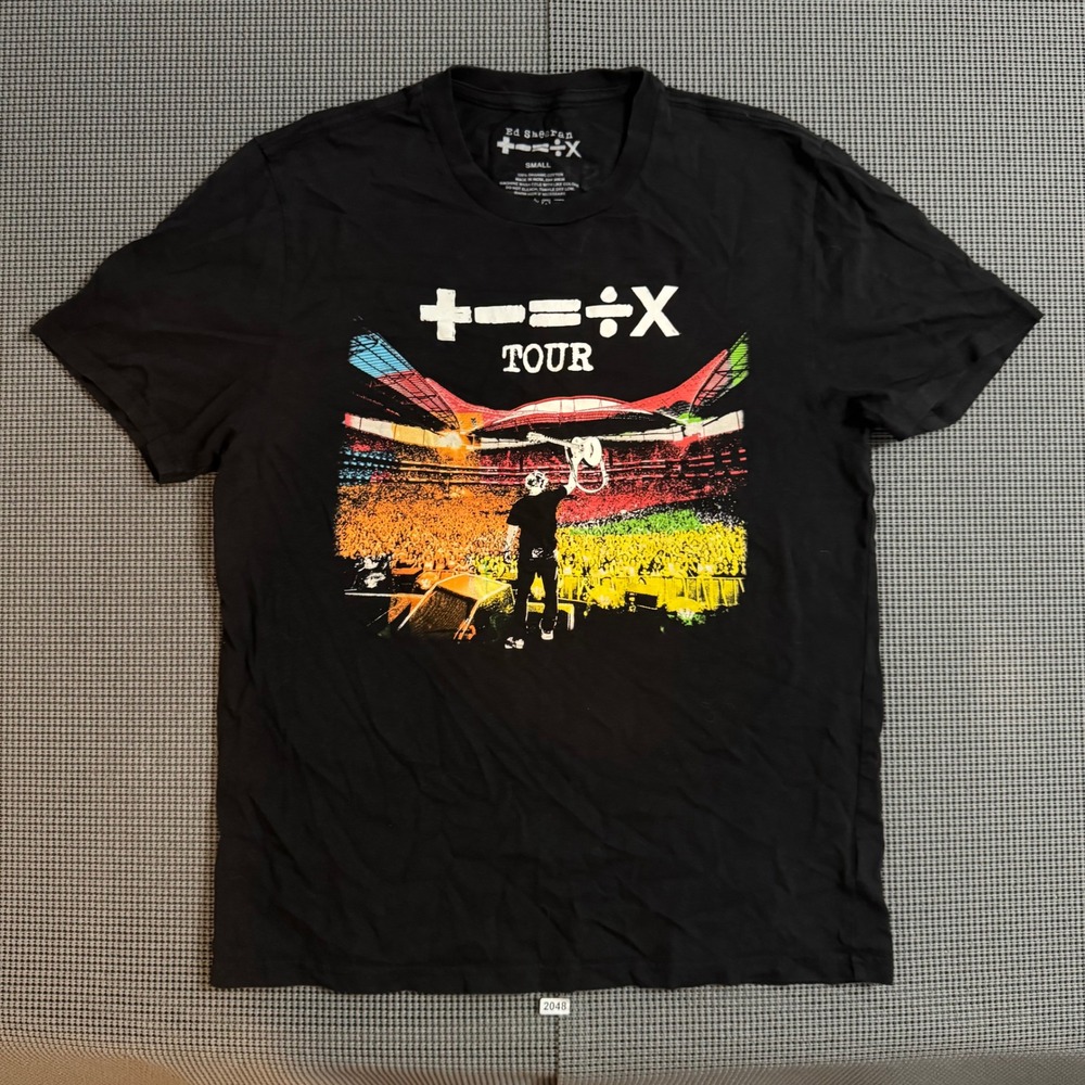 Ed Sheeran Mathematics Tour 2023 Black Graphic T-Shirt Small Organic Cotton